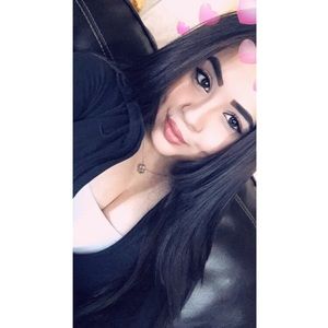 Meet your Posher, Selena