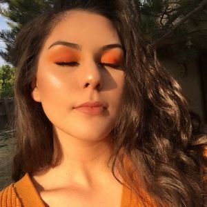 Meet your Posher, Lexi