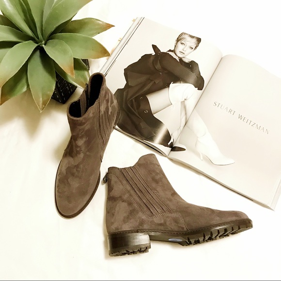 NWOT Stuart Weitzman ankle booties in charcoal - Picture 2 of 5