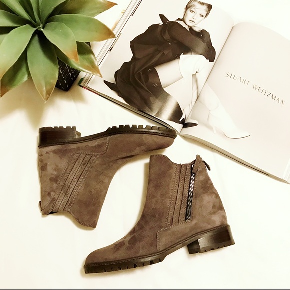 NWOT Stuart Weitzman ankle booties in charcoal - Picture 3 of 5
