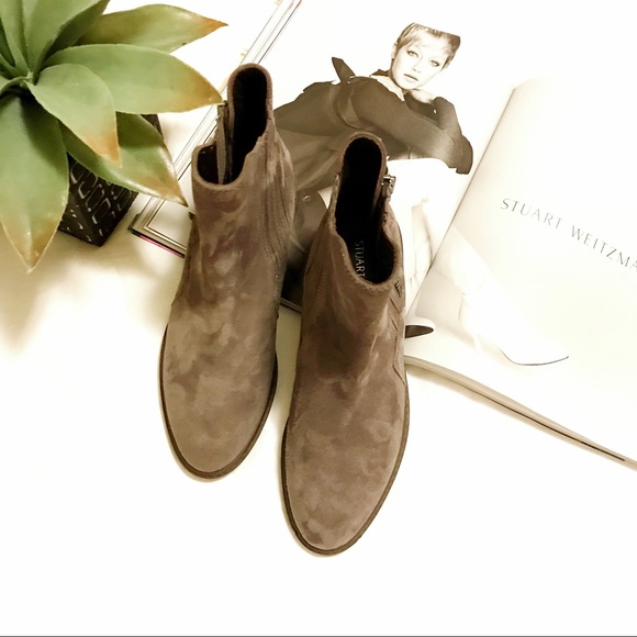 NWOT Stuart Weitzman ankle booties in charcoal - Picture 4 of 5
