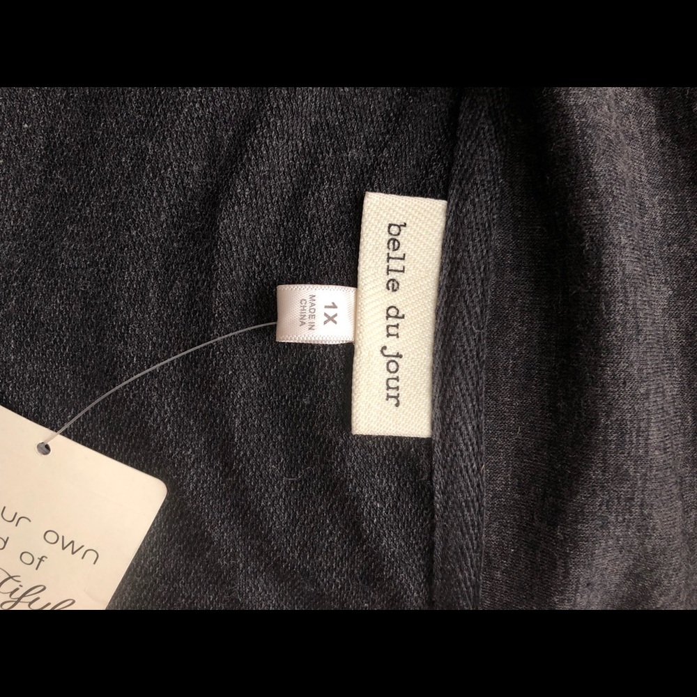 • grey vest • - Picture 6 of 7