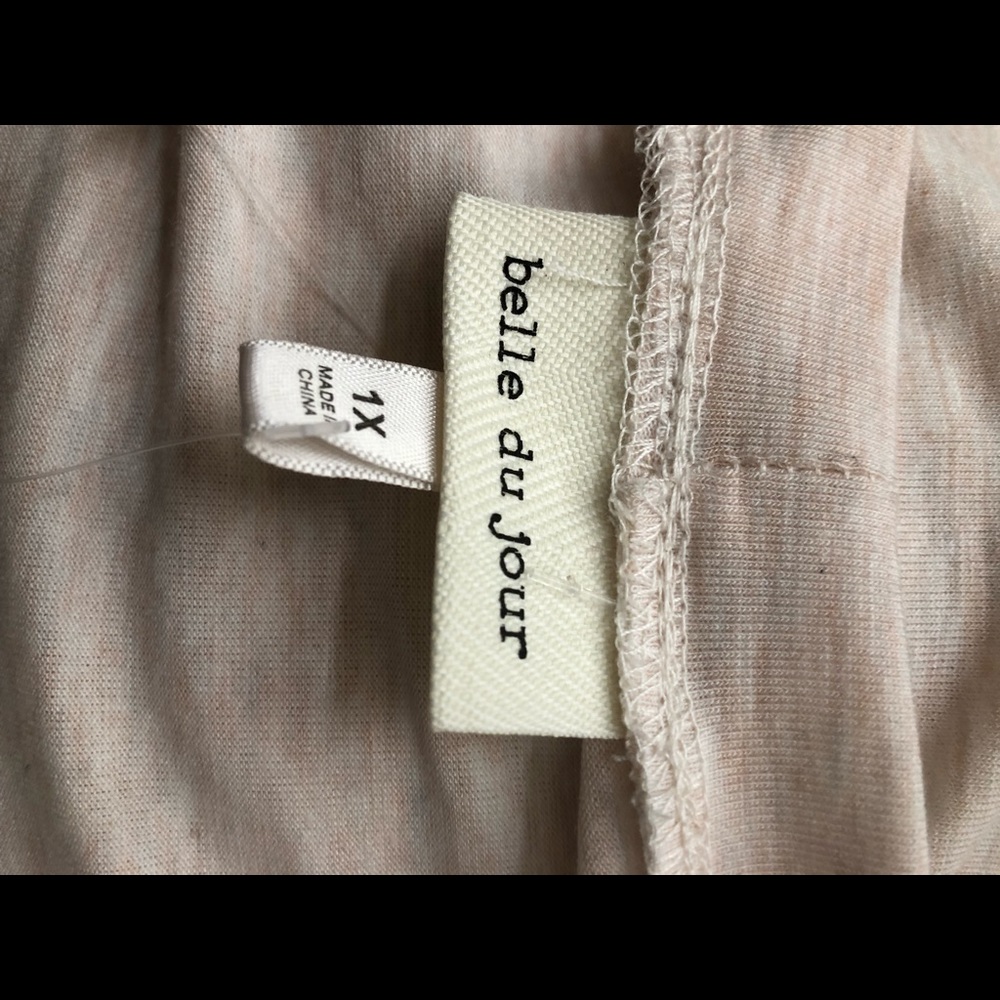 • grey vest • - Picture 7 of 7