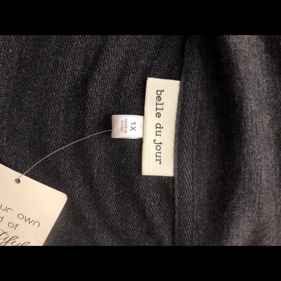 • grey vest • - Picture 6 of 7