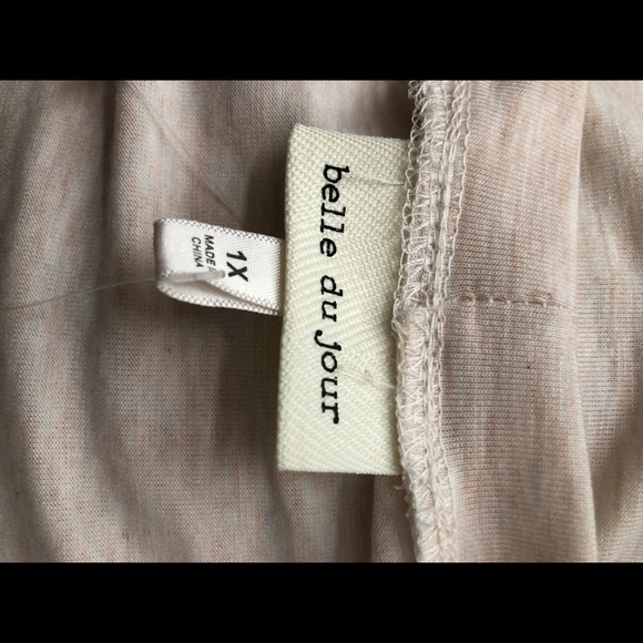 • grey vest • - Picture 7 of 7