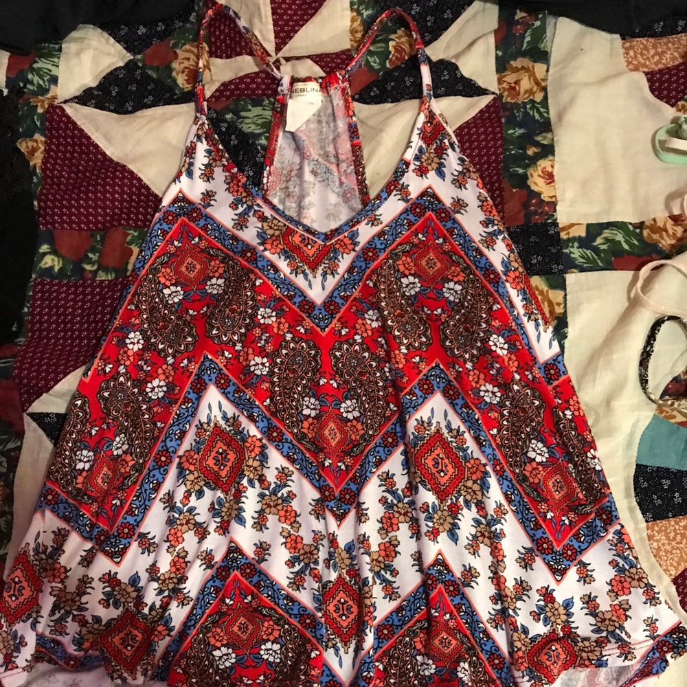 Patterned tank - Picture 3 of 3