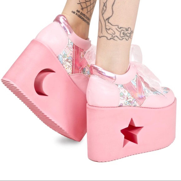 ISO YRU Dolls Kill Sanrio Little Twin Stars Qozmo - Picture 2 of 3