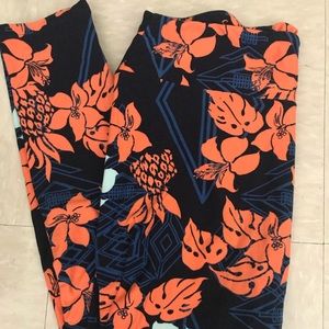 LulaRoe TC Tropical Leggings Dark Blue Orange