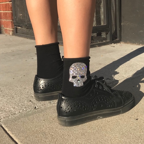 NWT Women's Socks Rhinestone Skull Black goth - Picture 2 of 8