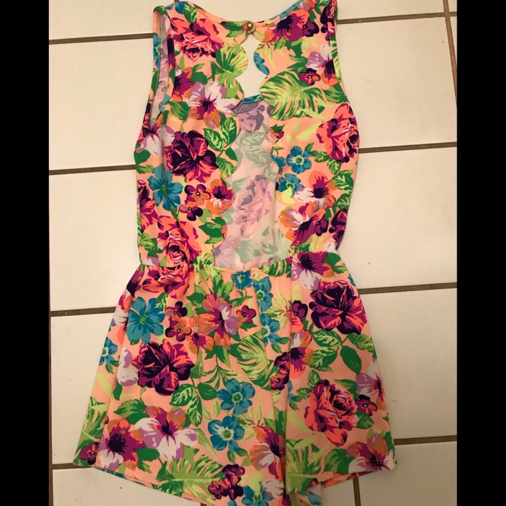 Romper - Picture 2 of 3