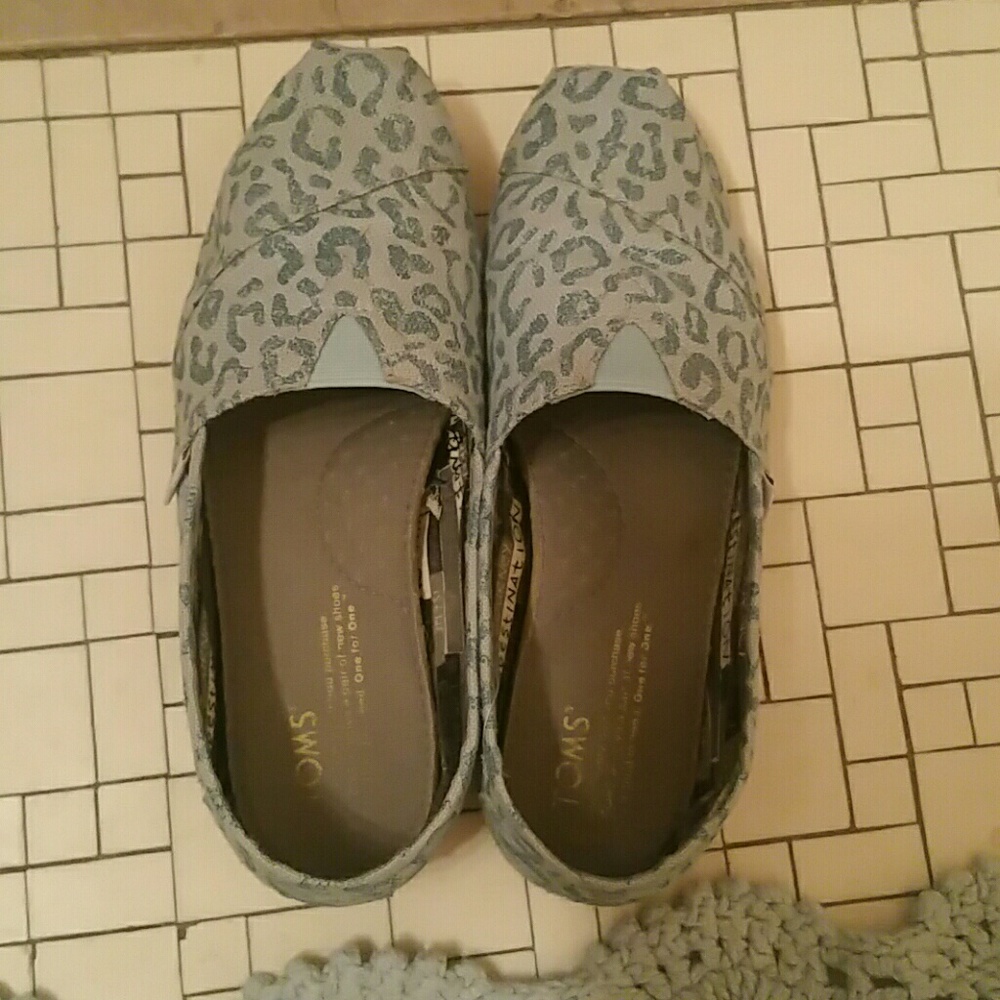 Powder Blue Leopard Print Toms