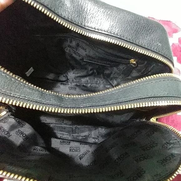 FINAL SALE! MK 100% leather shoulder handbag - Picture 6 of 8