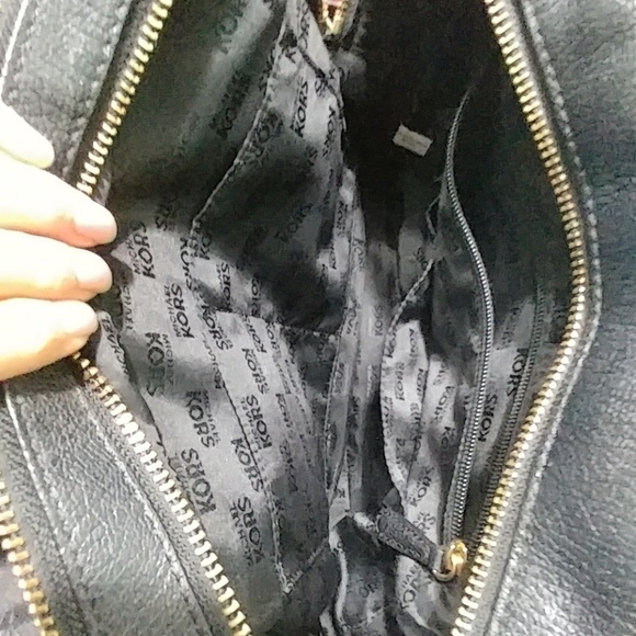 FINAL SALE! MK 100% leather shoulder handbag - Picture 7 of 8