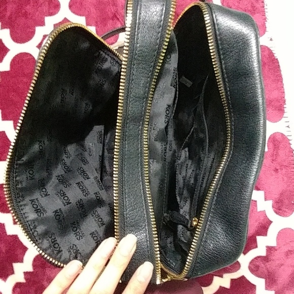 FINAL SALE! MK 100% leather shoulder handbag - Picture 3 of 8