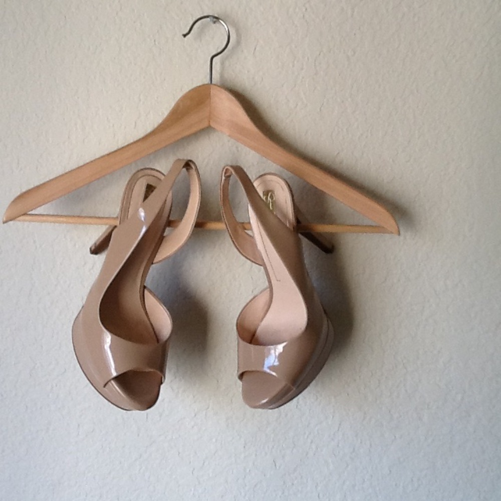 The Perfect Nude Pump