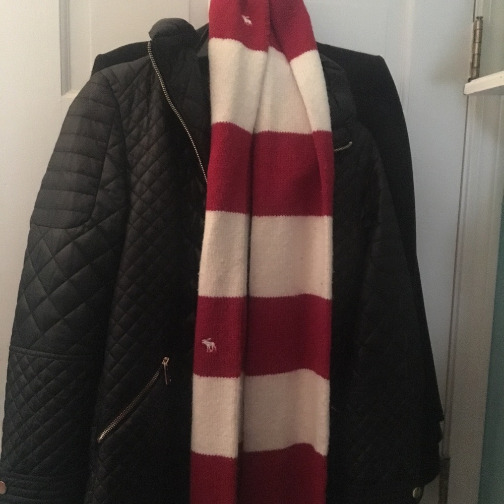 Abercrombie and fitch scarf
