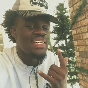 Meet your Posher, Elijah