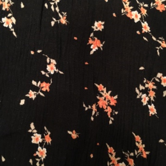 Black and Peach Floral Romper - Picture 2 of 3