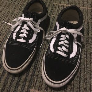 Vans Old Skool low tops- black size 10