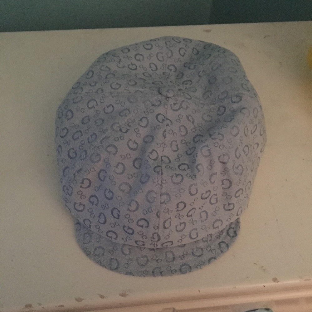 Guess hat