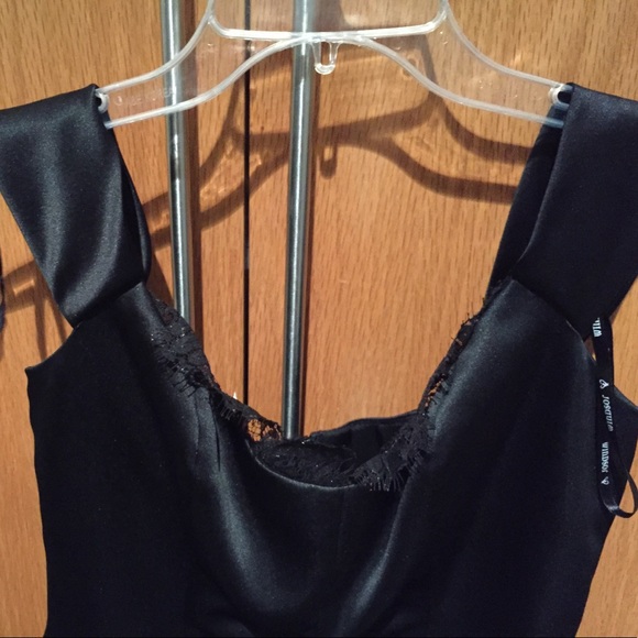 Black evening dress. With lace top - Picture 2 of 6