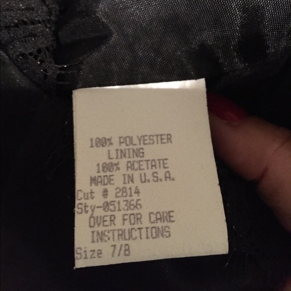 Black evening dress. With lace top - Picture 6 of 6