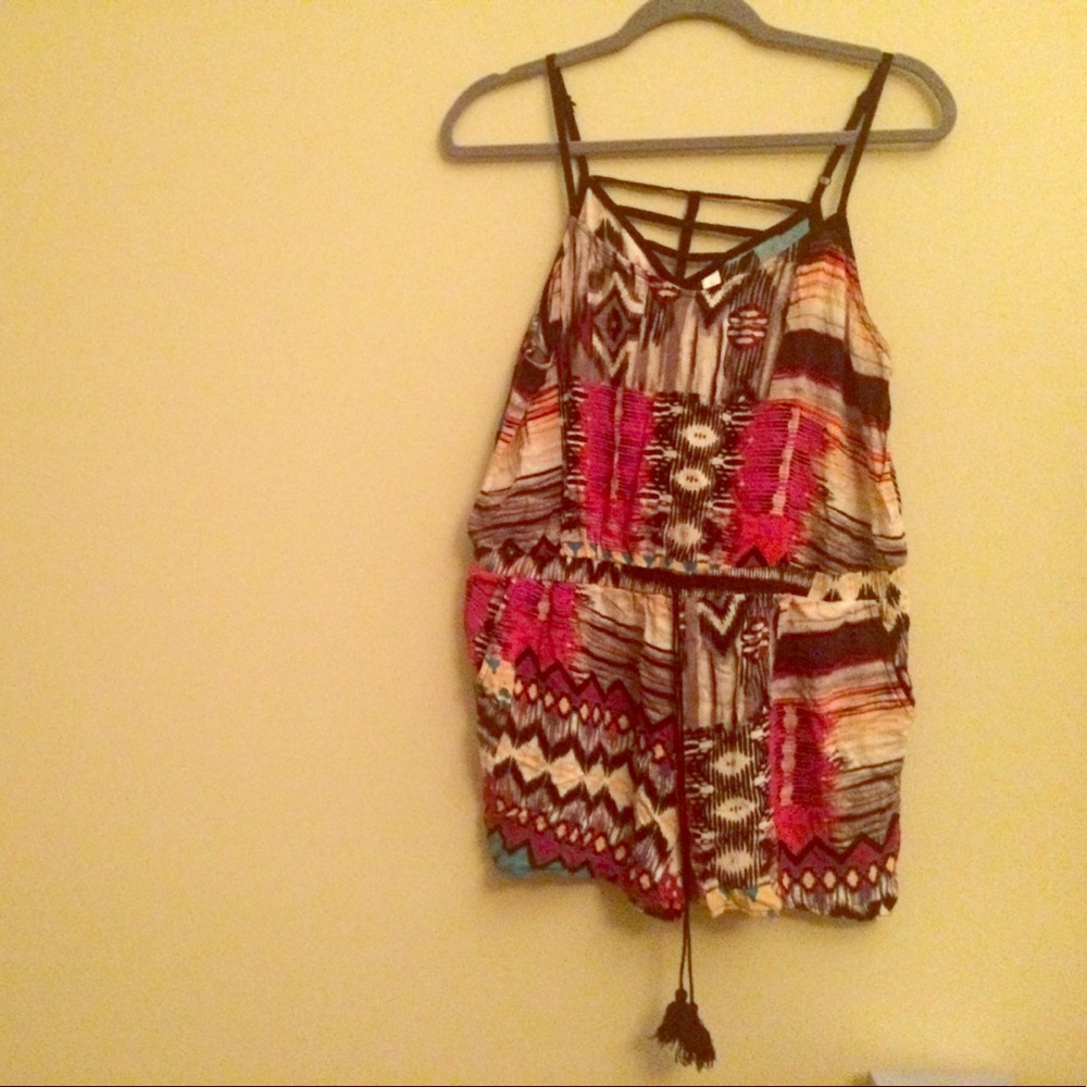 Multipatterned sleeveless romper