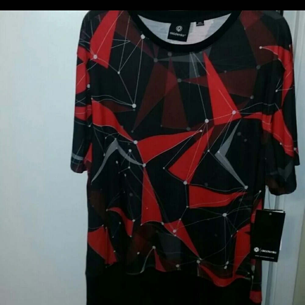 Akadmiks shirt