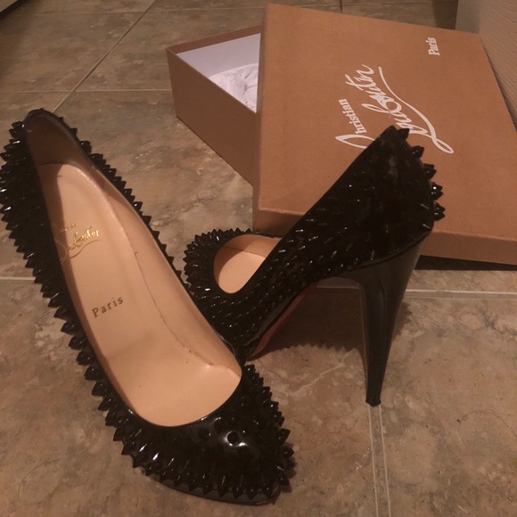 Christian Louboutin - Picture 3 of 3