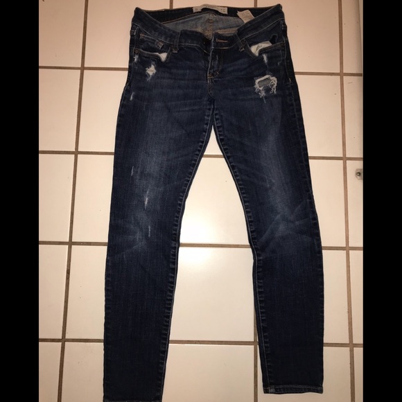 Jeans - Picture 1 of 3