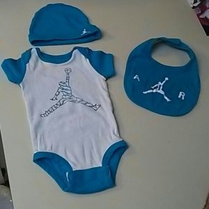 3 piece infant Jordan set like new
