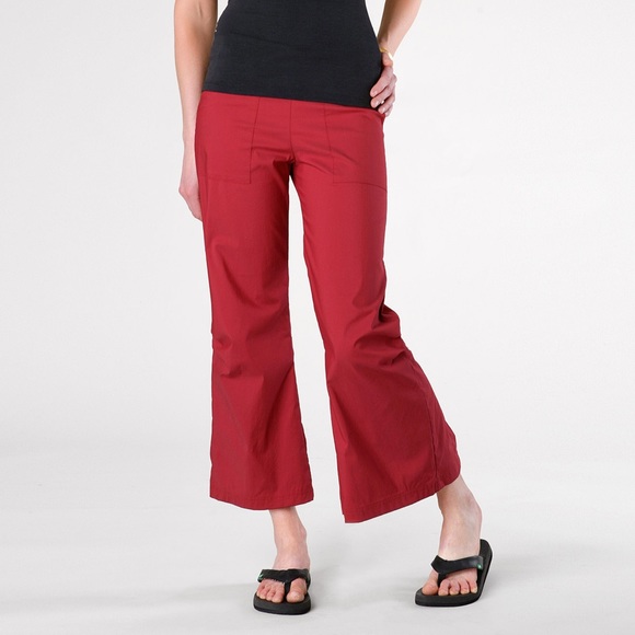 be present lotus pants
