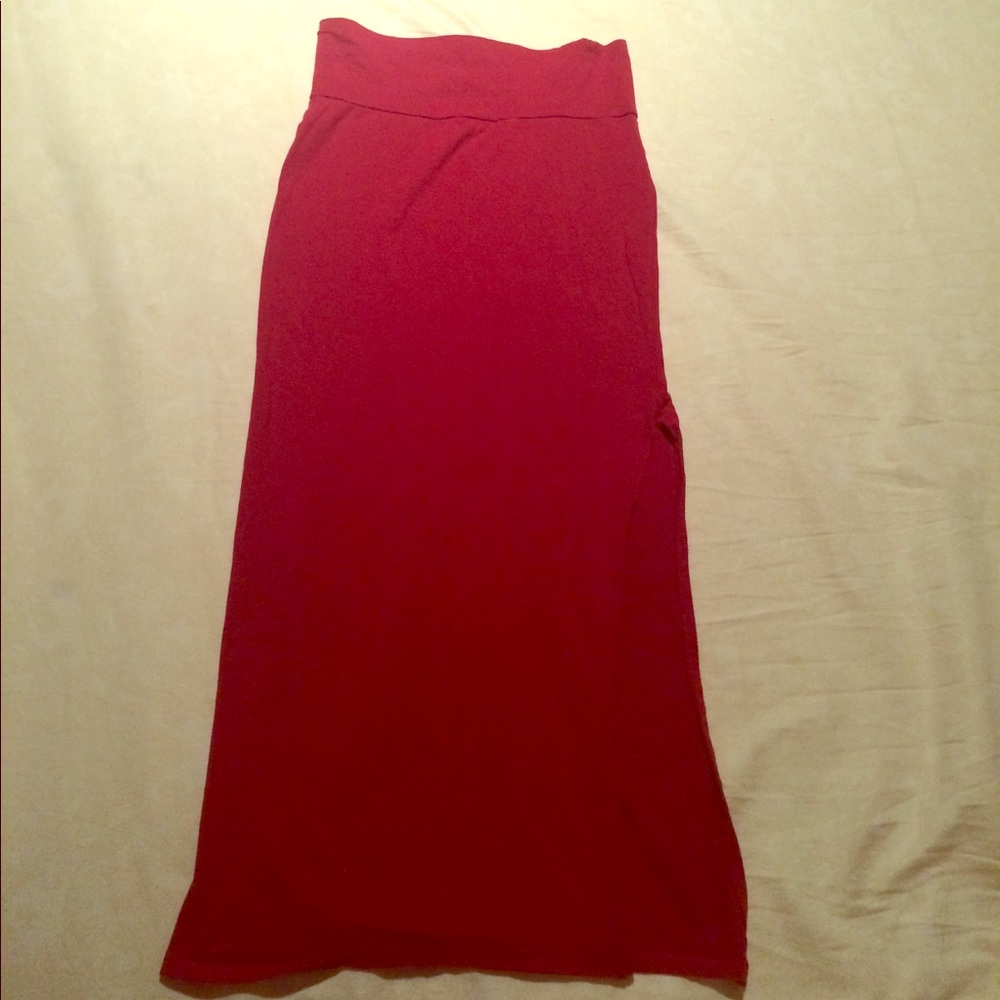 Maroon red midi skirt with side slit
