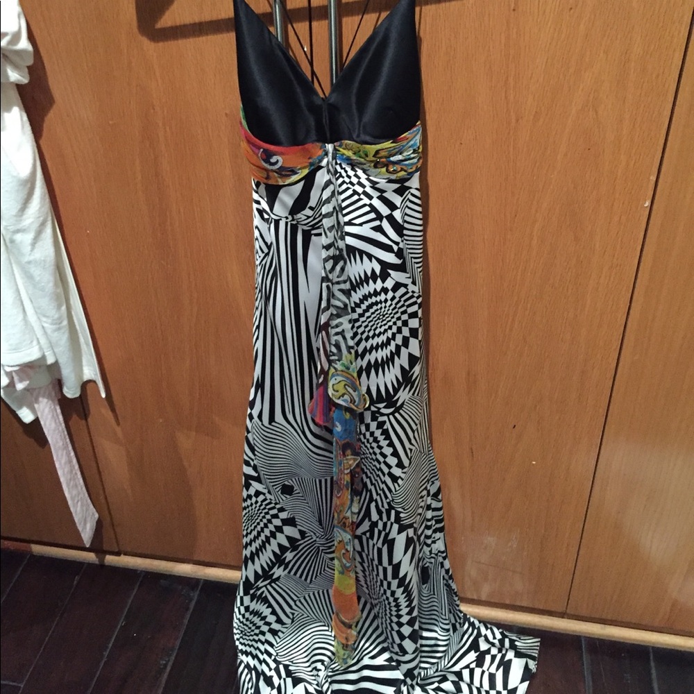 Evening dress. Cross cross spaghetti strap back.