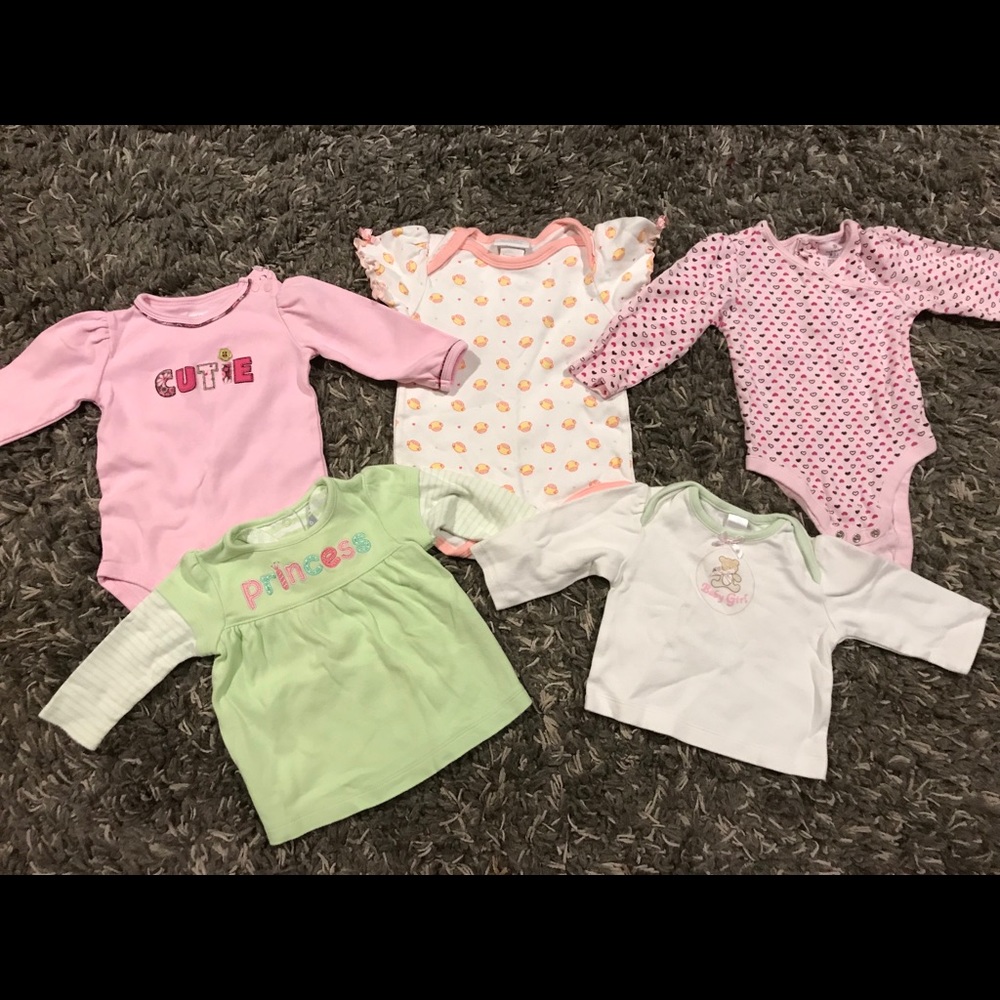 Bundle of Baby Girl Clothes, 6M, Great Condition! - Picture 2 of 5
