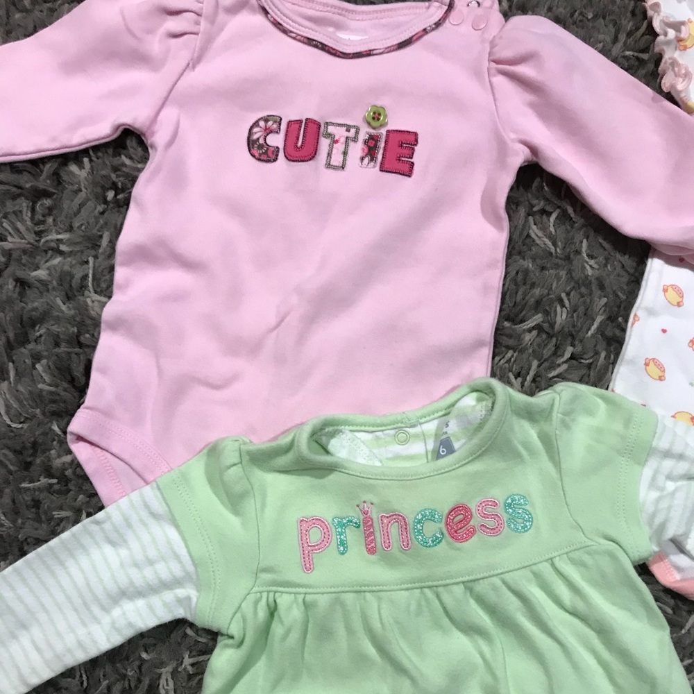 Bundle of Baby Girl Clothes, 6M, Great Condition! - Picture 3 of 5