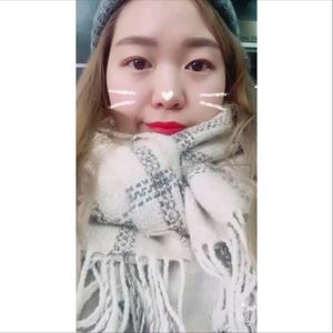 Meet your Posher, Hyeyeon