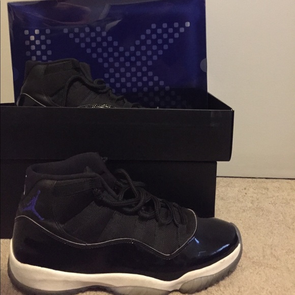 Jordan 11 Spacejam