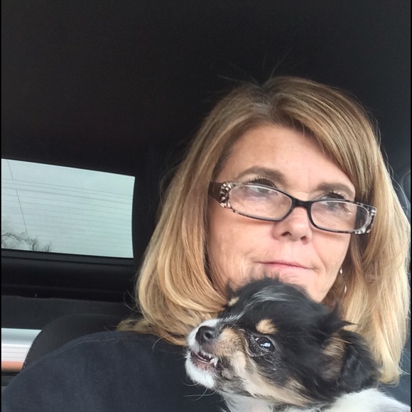 Meet your Posher, Lori - Picture 1 of 1