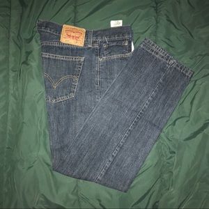 Levi’s straight cut jeans