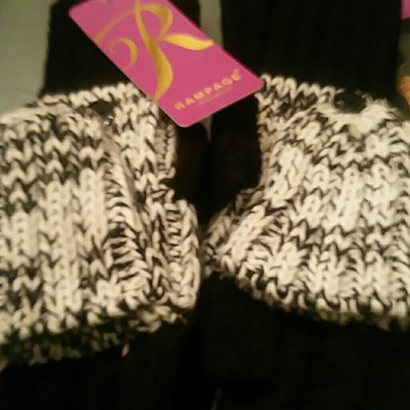 RAMPAGE brand marled convertible knit gloves. - Picture 2 of 4