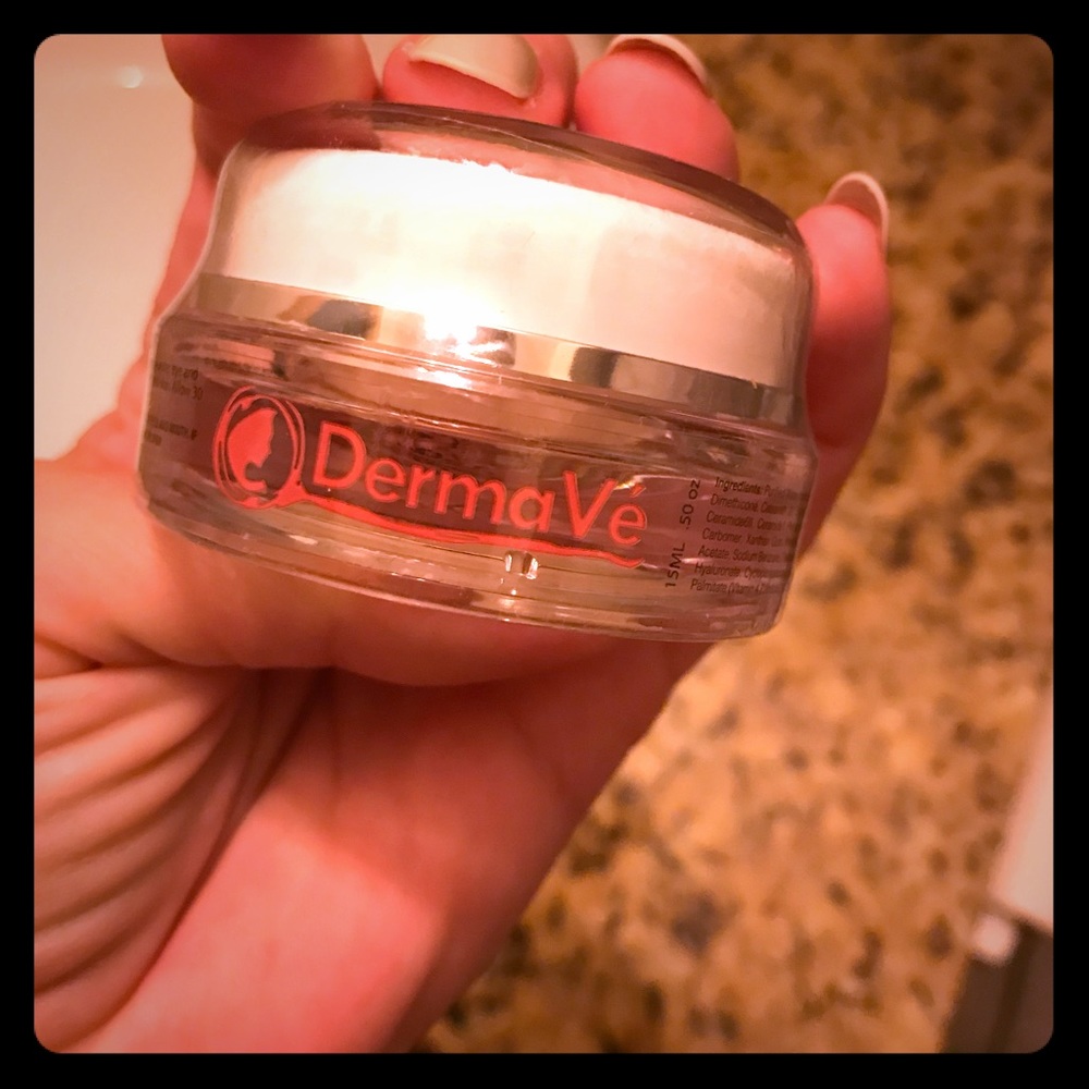 Derma Ve under eye cream with collagen