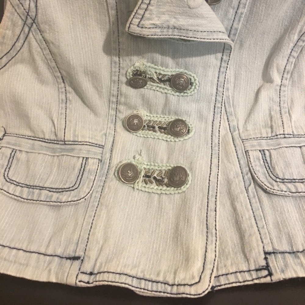 Forever 21 Vintage wash - Picture 3 of 4