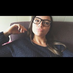 Meet your Posher, Hailey