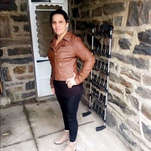 Meet your Posher, Anny