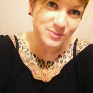 Meet your Posher, Crystal