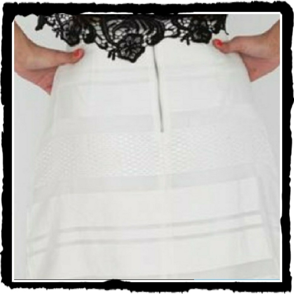 ❤🖤 CLASSY KNEE LENGTH SKIRT🖤❤ - Picture 2 of 2