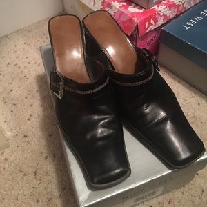 Nine West black leather heels