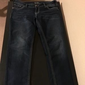 Silver brand jeans waist size 36 and length 31.