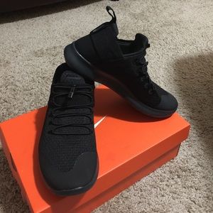 Brand new with tag Nike WMNS FREE RN CMTR 2017